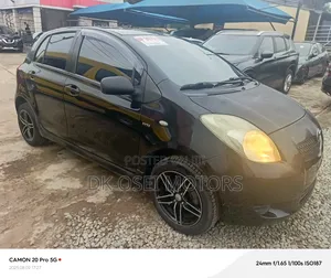 Toyota Yaris Base Hatchback 5dr 2010 Black