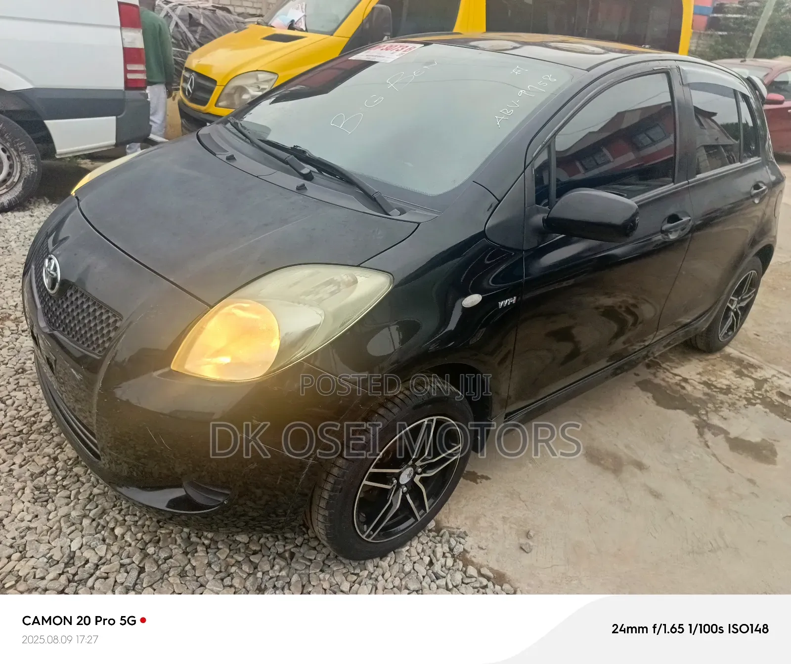 Toyota Yaris Base Hatchback 5dr 2010 Black