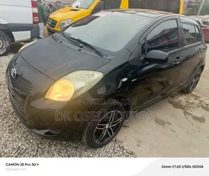 Toyota Yaris Base Hatchback 5dr 2010 Black