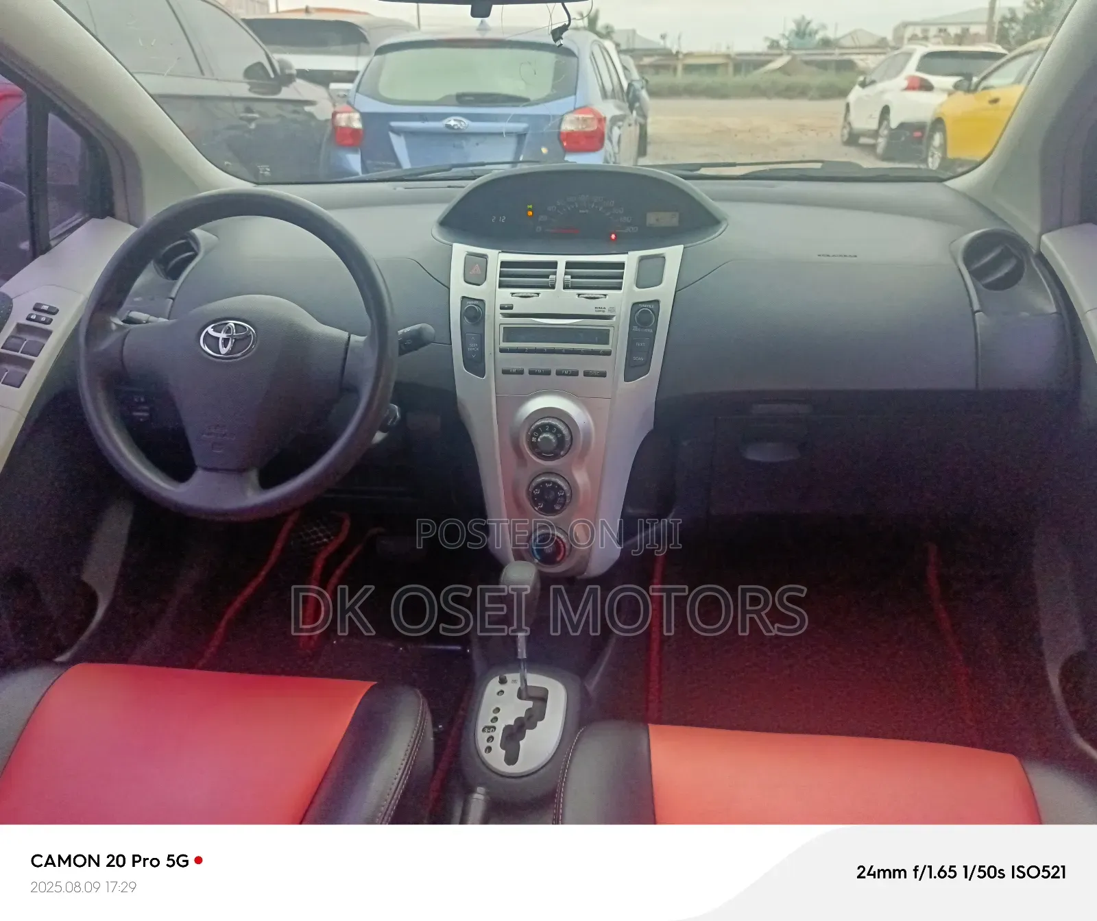 Toyota Yaris Base Hatchback 5dr 2010 Black