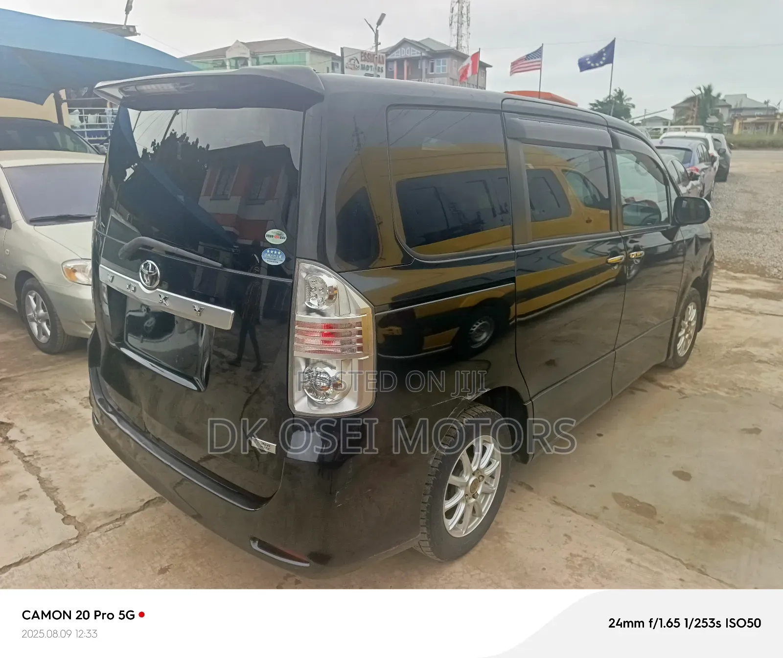 Toyota Voxy 2013 Black