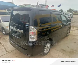 Toyota Voxy 2013 Black