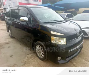 Toyota Voxy 2013 Black