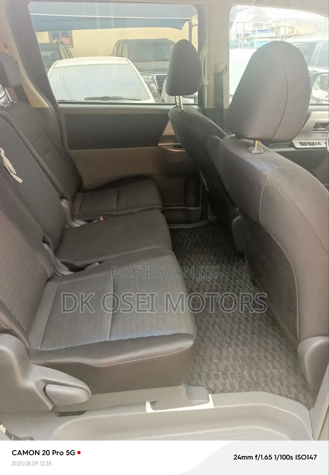 Toyota Voxy 2013 Black