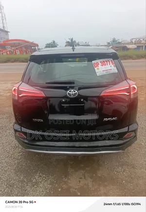 Toyota RAV4 SE 4dr SUV AWD (2.5L 4cyl 6A) 2018 Black