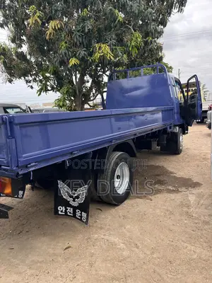 Hyundai Mighty 2.5 Tonnes