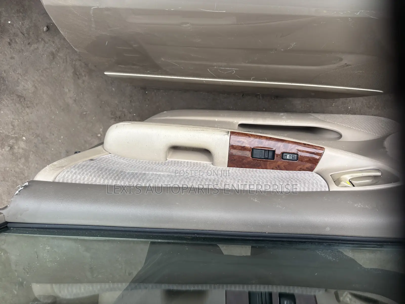 Toyota Corolla 2004-2008 Doors Available
