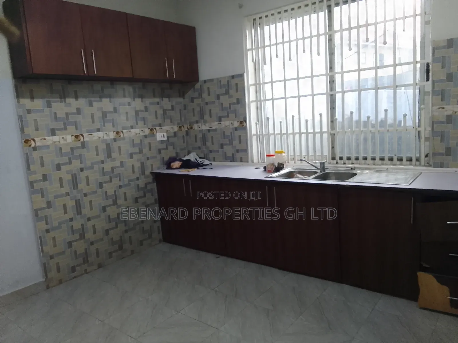 2bdrm Apartment in Ebenard Properties, Tema Metropolitan for rent