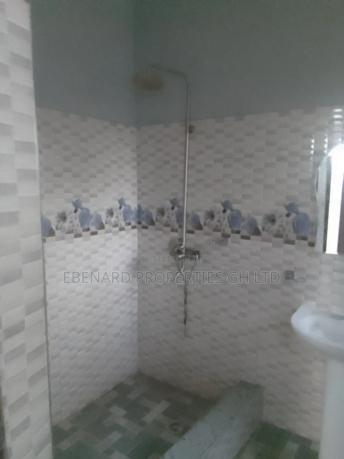 2bdrm Apartment in Ebenard Properties, Tema Metropolitan for rent
