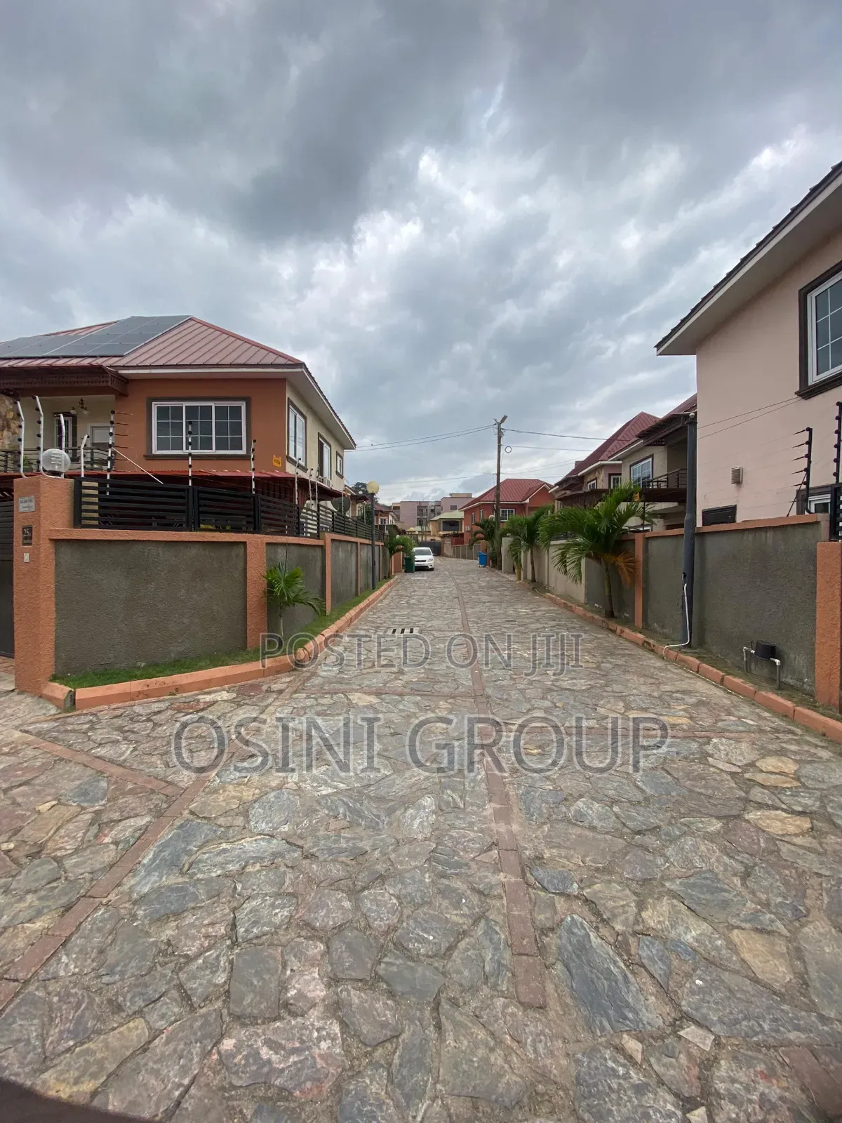 Furnished 3bdrm Townhouse/Terrace in Achimota for sale
