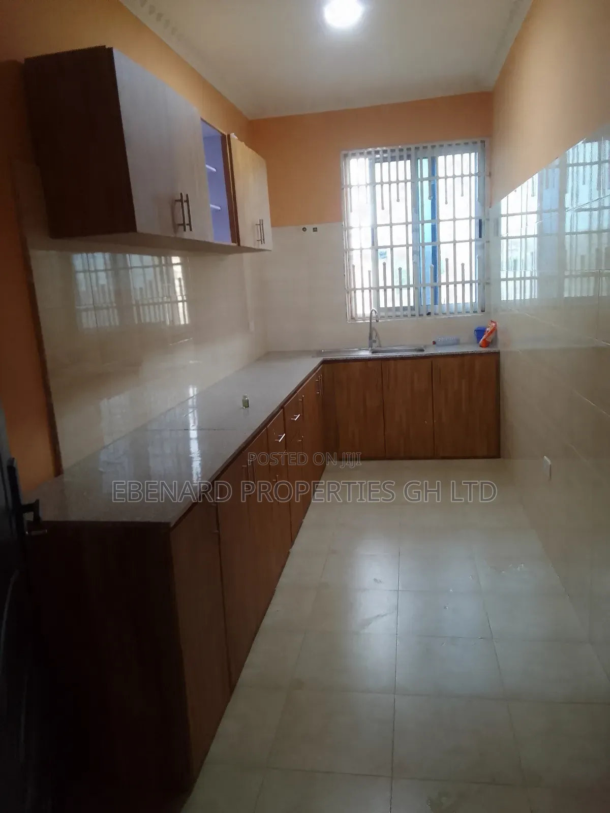 2bdrm Apartment in Ebenard Properties, Tema Metropolitan for rent