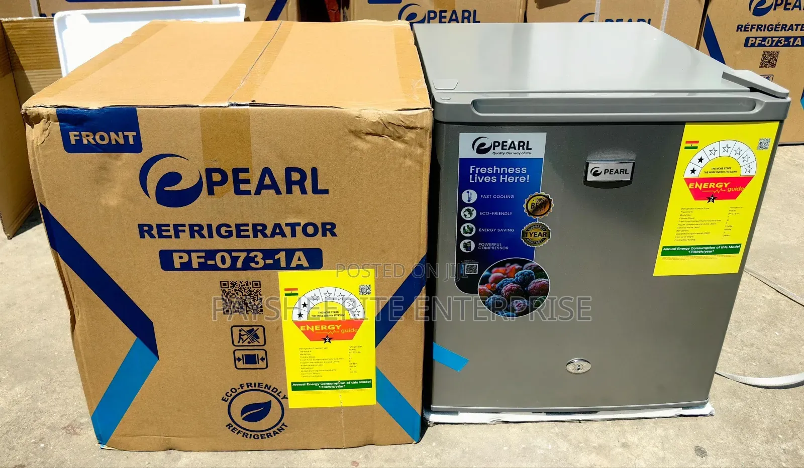 Pearl Beside Fridge41l
