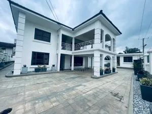 5bdrm House in East Legon for rent