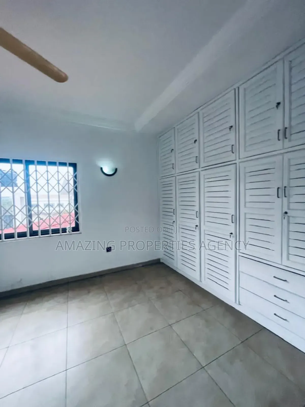 5bdrm House in East Legon for rent