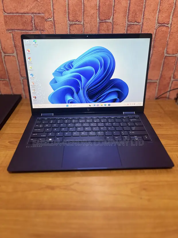 Windowsノート本体 HP Dragonfly G2 i5 16GB 256GB LTE Office Windowsノート本体 HP Dragonfly G2 i5 16GB 256GB LTE Office