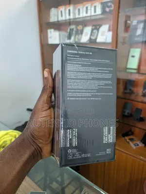 New Samsung Galaxy S20 128 GB Gray