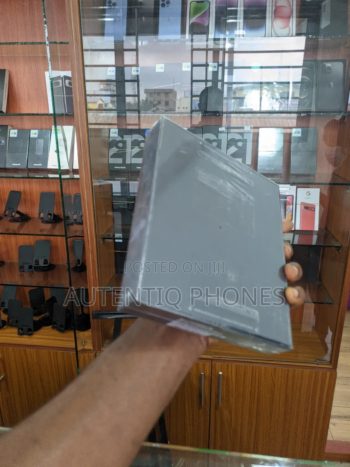 New Samsung Galaxy Z Fold6 256 GB Gold