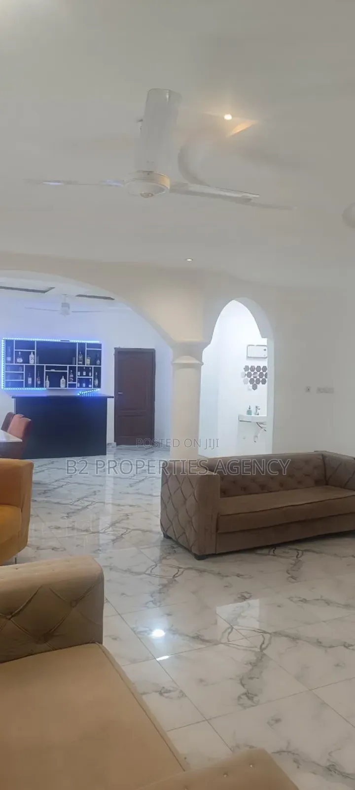 Furnished 6bdrm Mansion in B2 Properties Agency, Kumasi Metropolitan