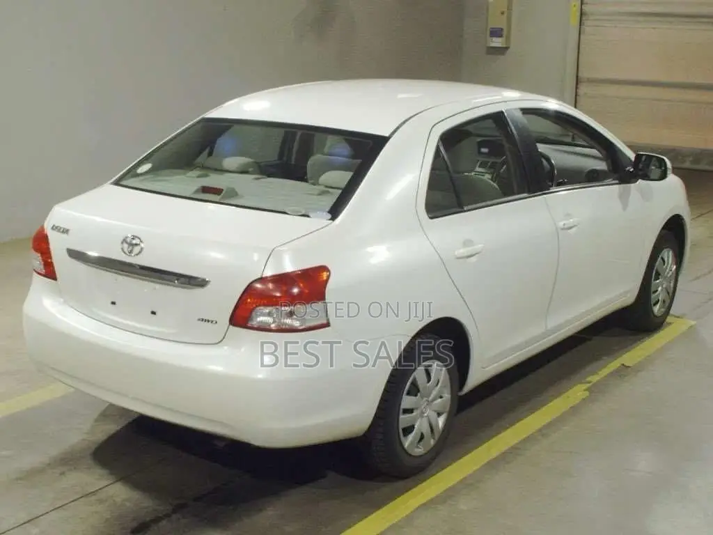 Toyota Belta 2010 White