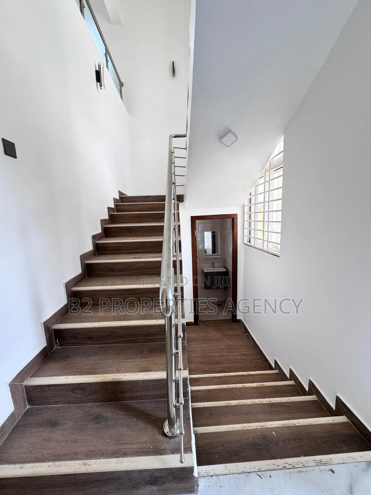 4bdrm Mansion in B2 Properties Agency, Accra Metropolitan for rent