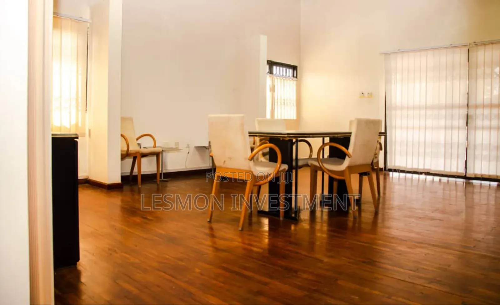 10bdrm House in Lesmon Investment, Takoradi for sale