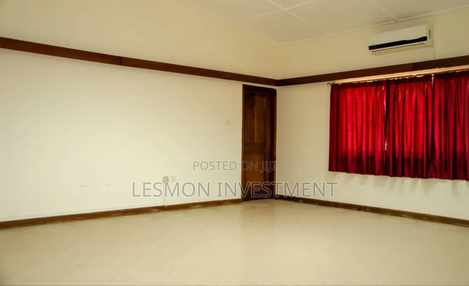 10bdrm House in Lesmon Investment, Takoradi for sale