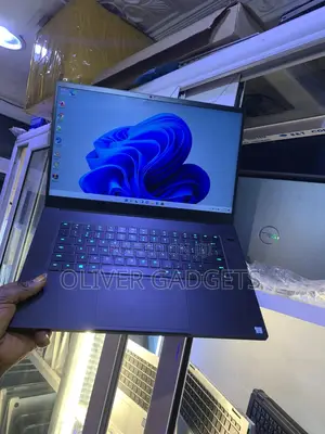 Laptop Razer Blade Advanced 16GB Intel Core I7 SSD 512GB