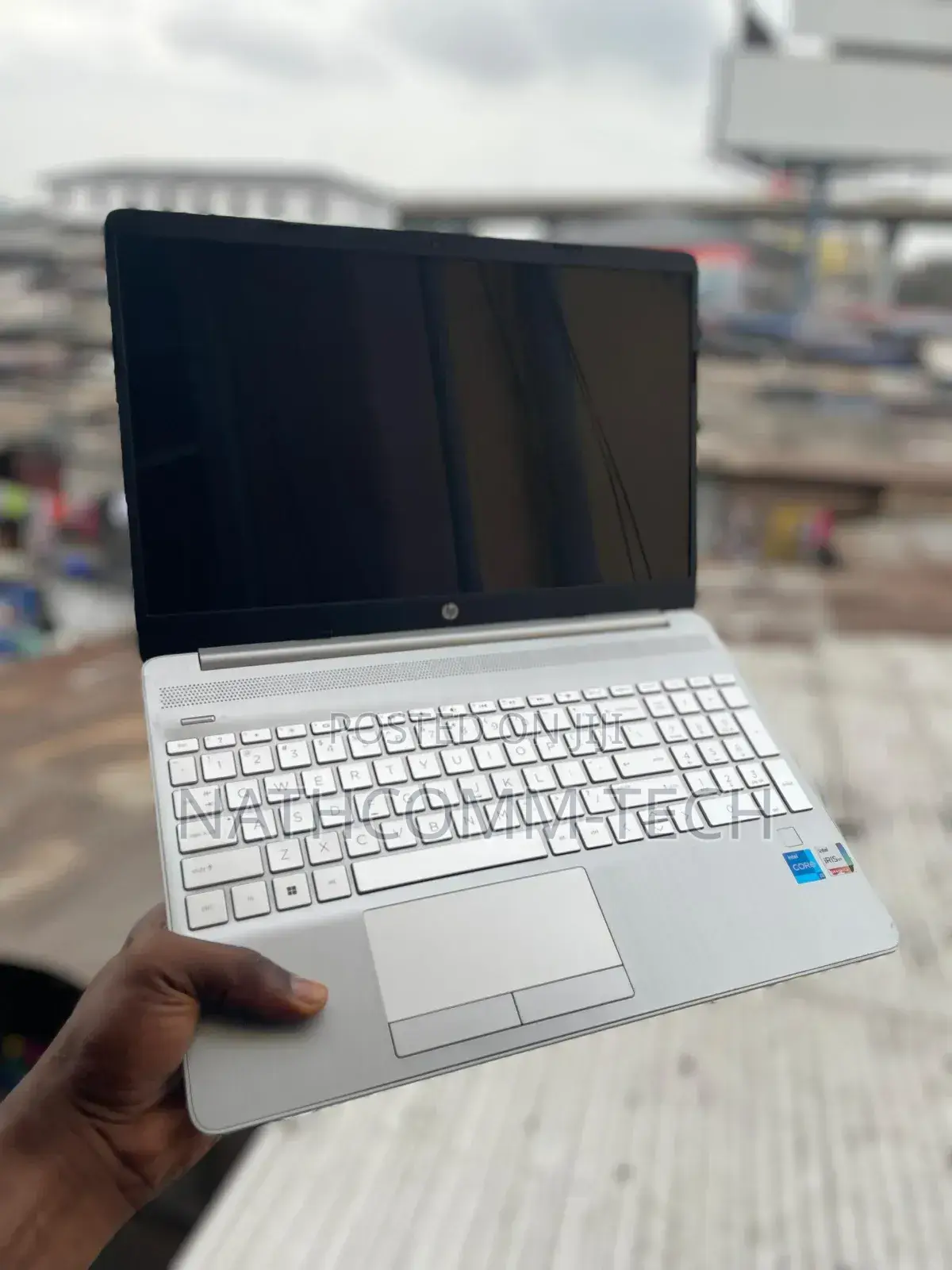 Laptop HP 15-Dw3031 12GB Intel Core I5 SSD 256GB