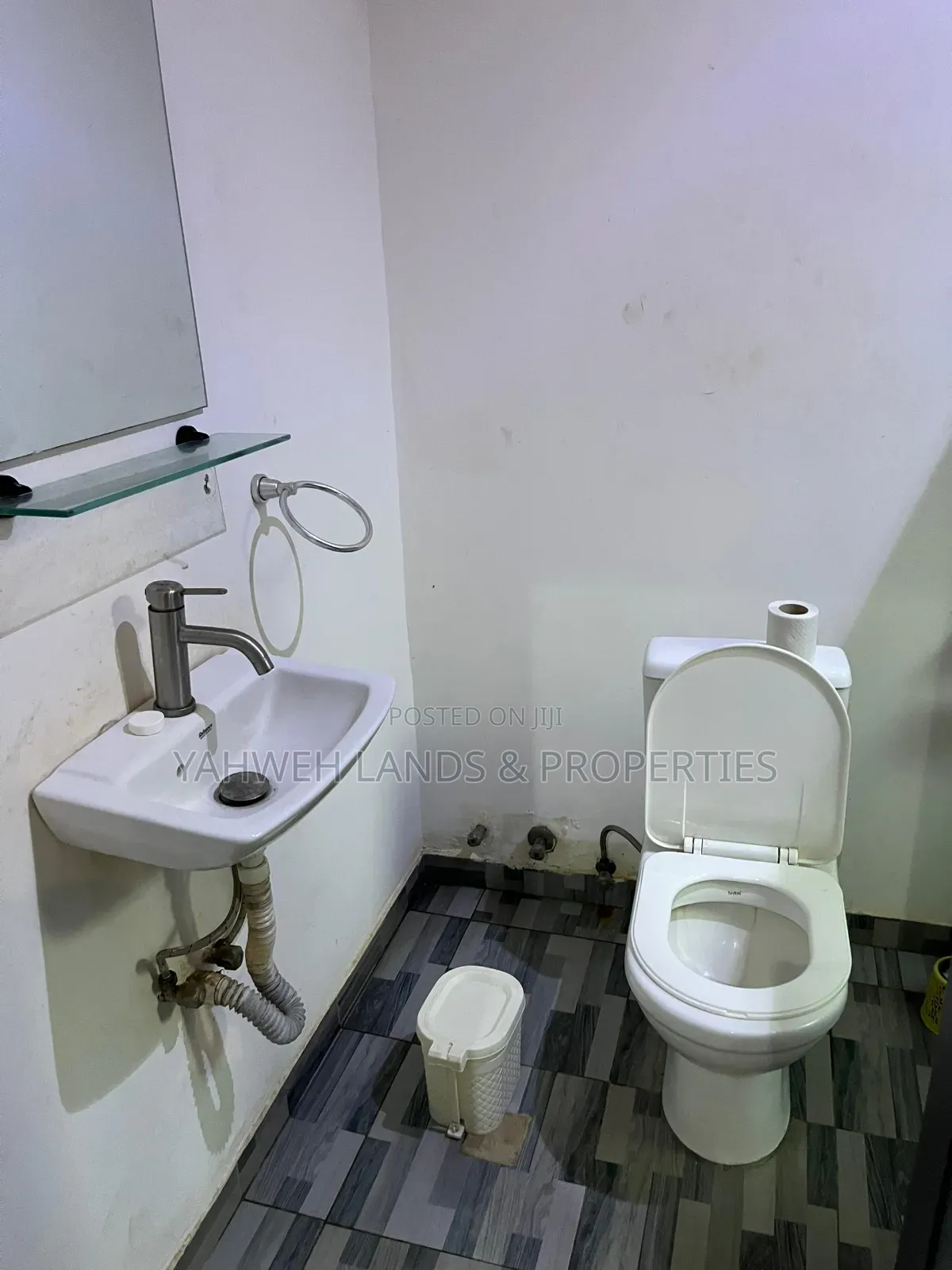 Furnished 4bdrm House in Adenta for sale