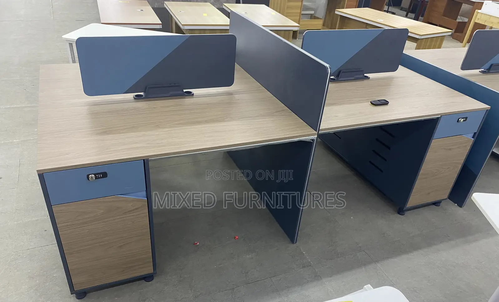 Modern Executive Wooden Work Station 4 Seater