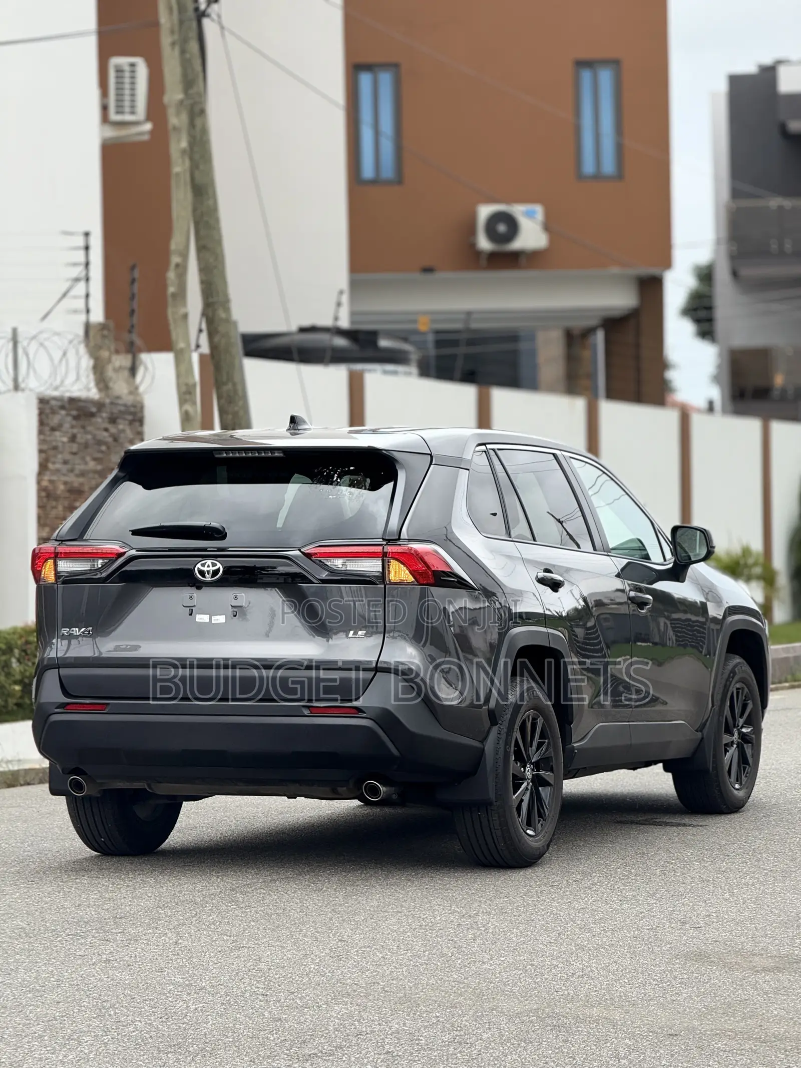 Toyota RAV4 LE 2025 Gray