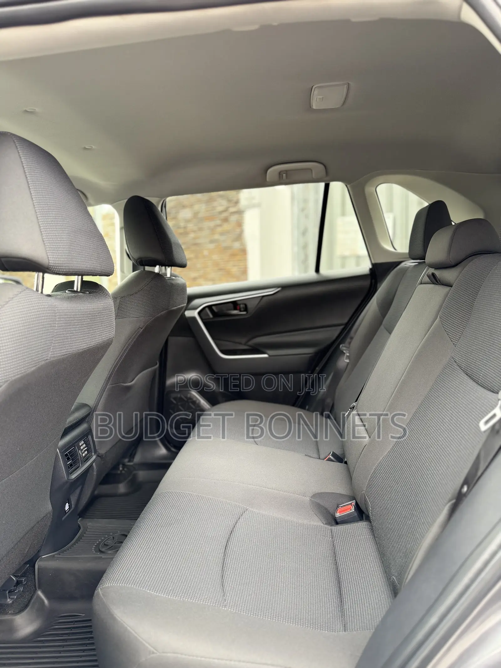 Toyota RAV4 LE 2025 Gray