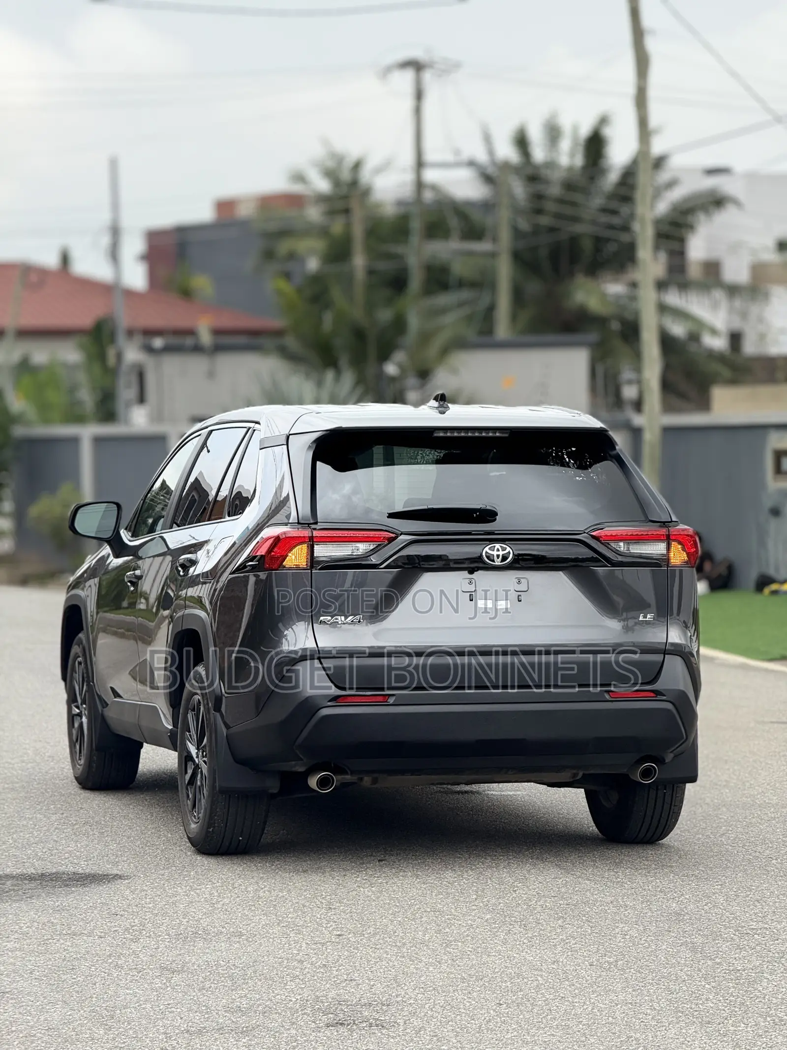 Toyota RAV4 LE 2025 Gray