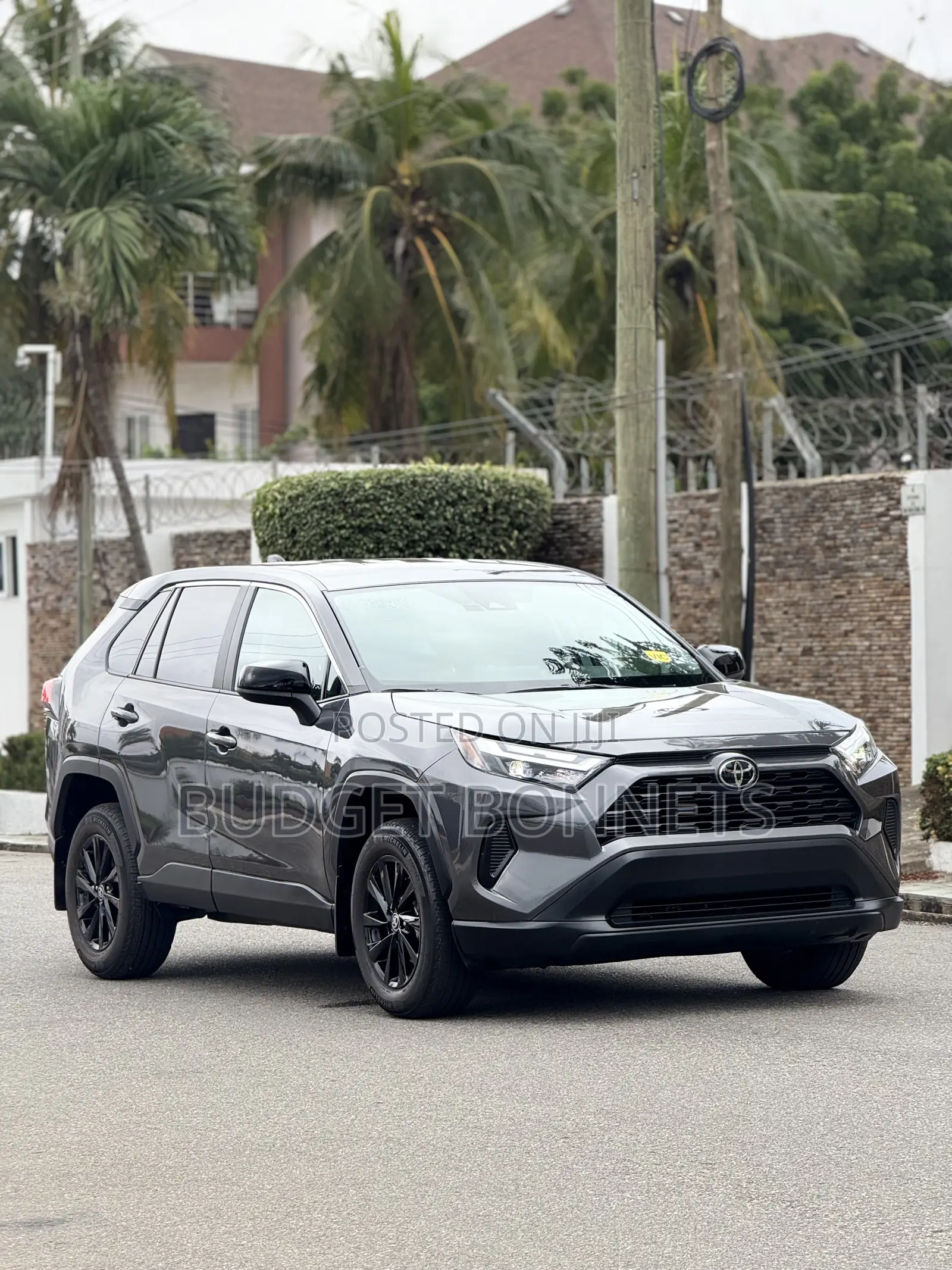 Toyota RAV4 LE 2025 Gray