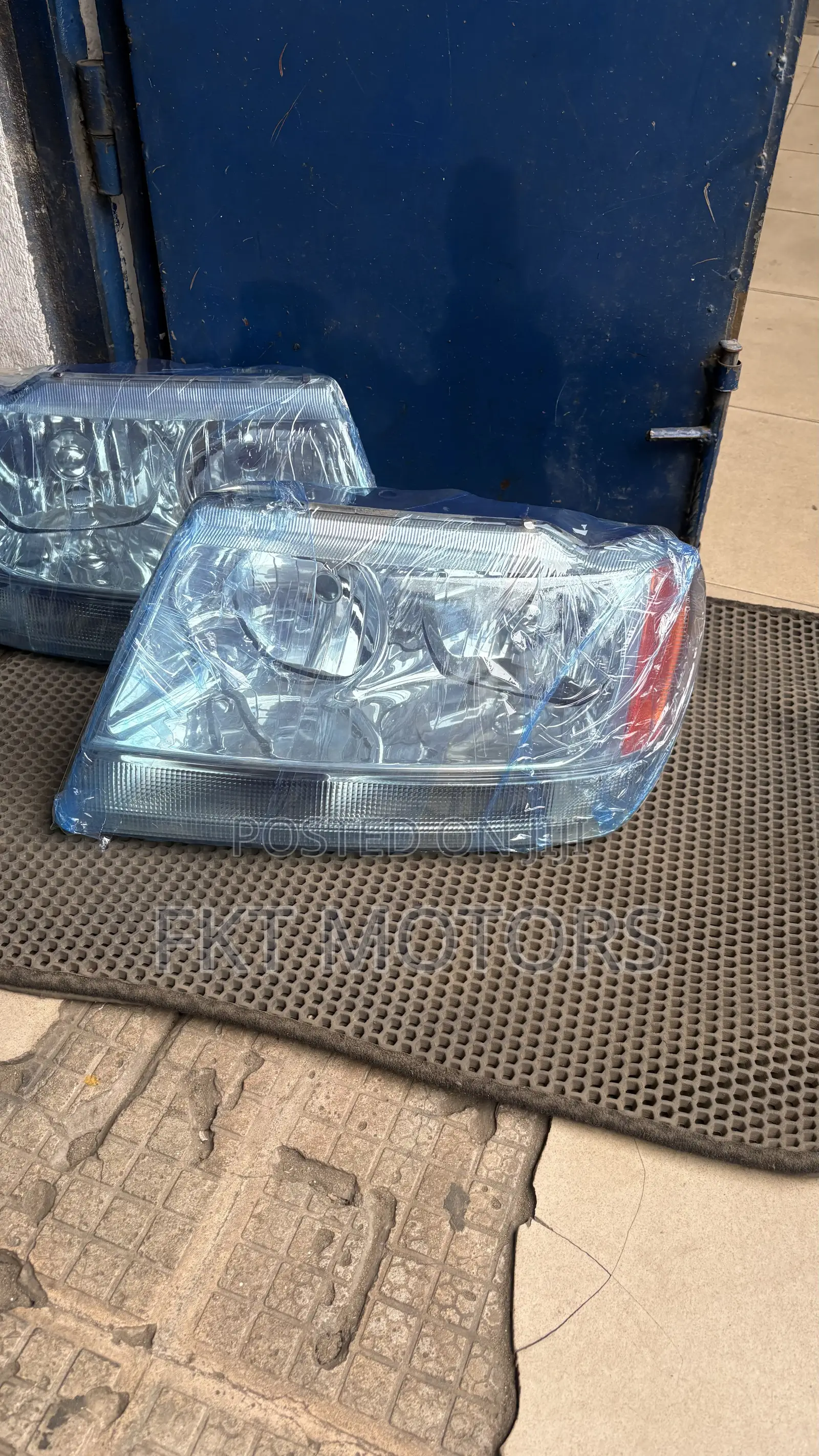 Jeep Grand Cherokee Headlight 2000,2001,2002,2003,2004,2005,2006