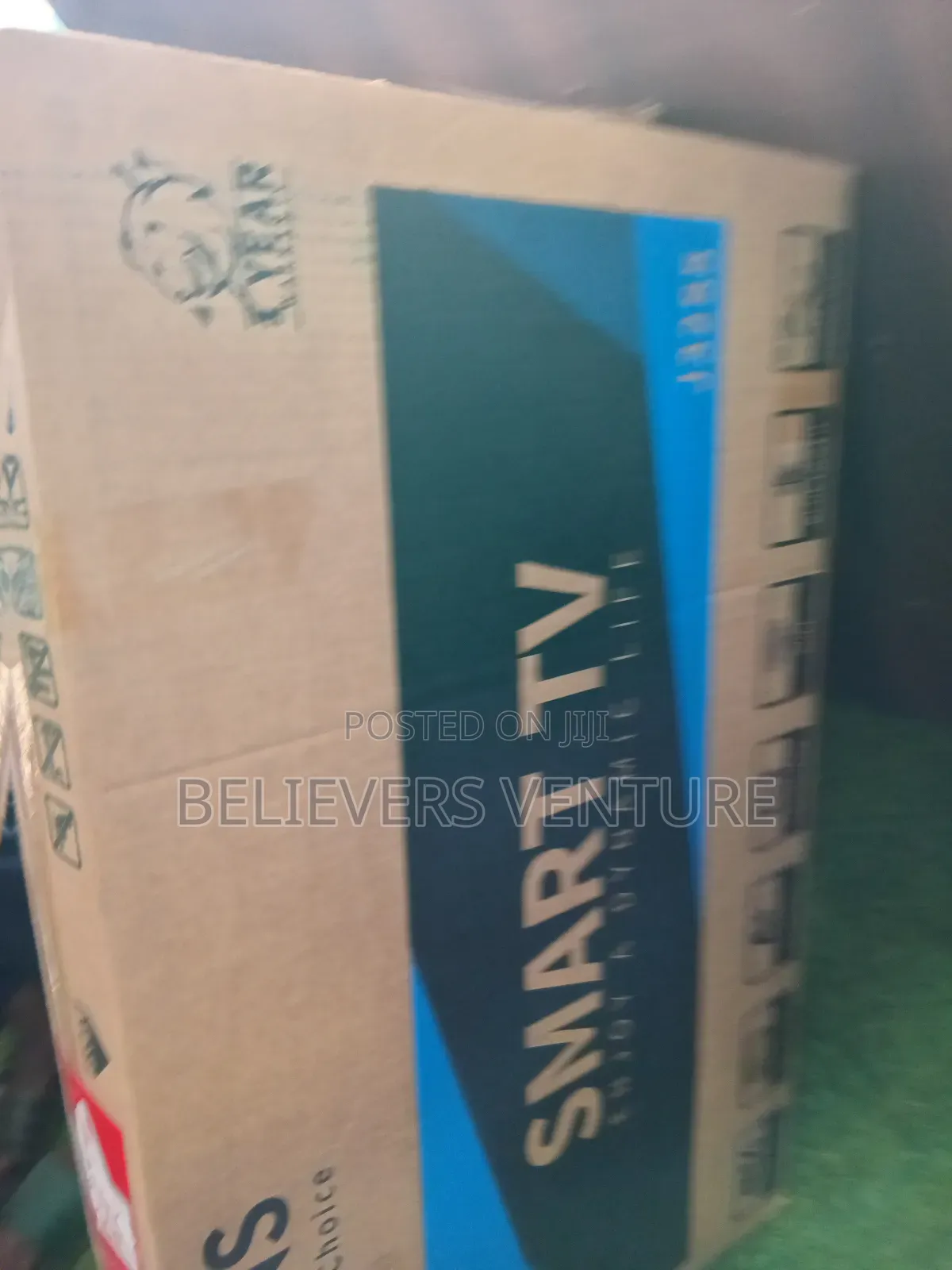Ailyons Frameless 32 Inches Giant View Smart Tv