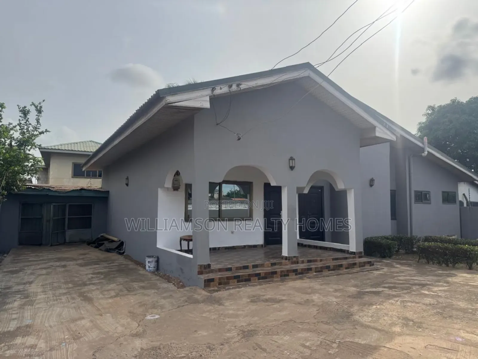3bdrm House in Community 16 Area, Spintex for rent
