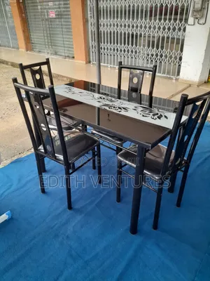 Lovable Dining Floorplan Set