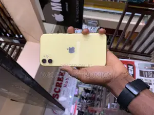 Apple iPhone 11 64 GB Yellow