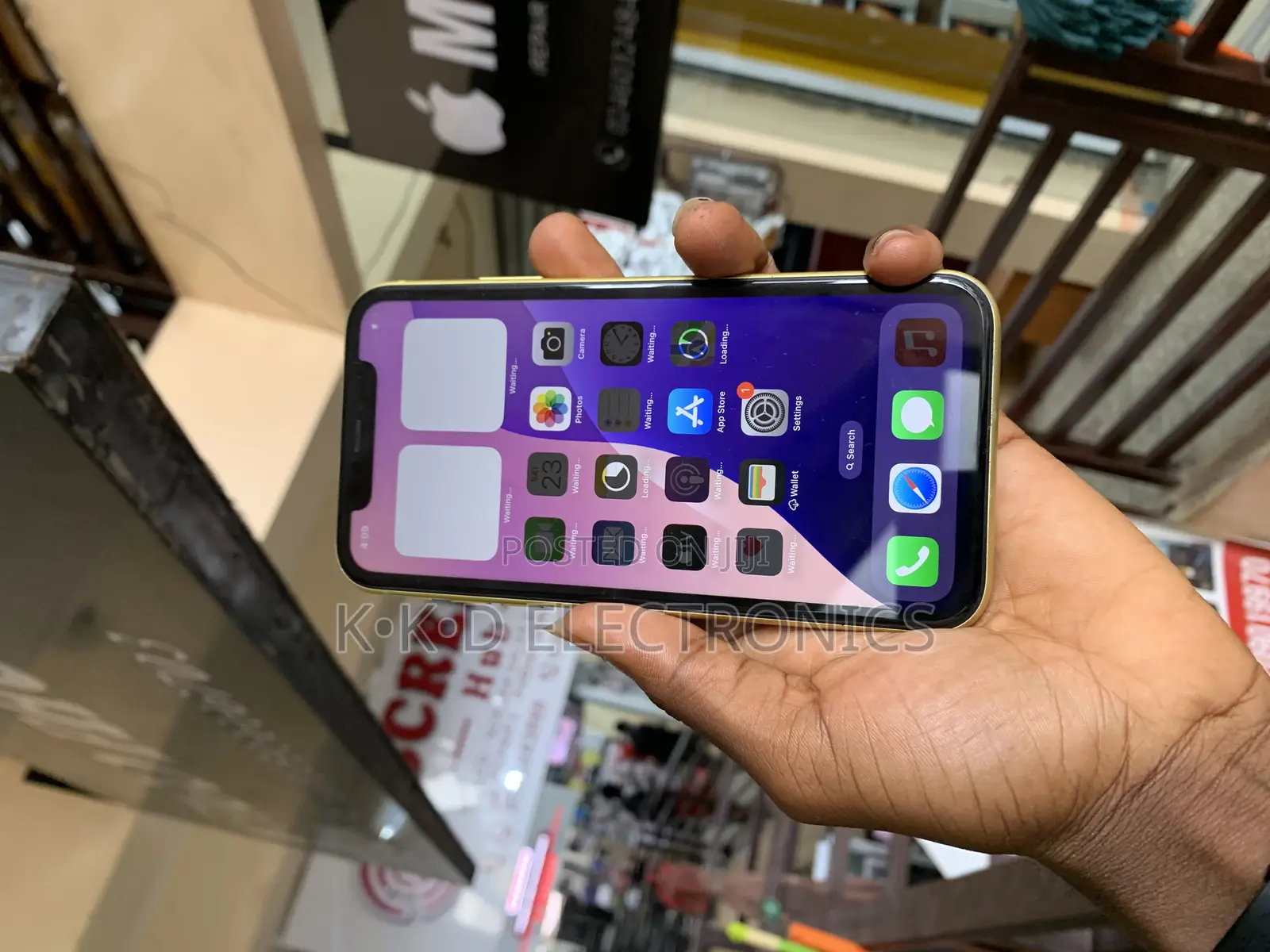 Apple iPhone 11 64 GB Yellow