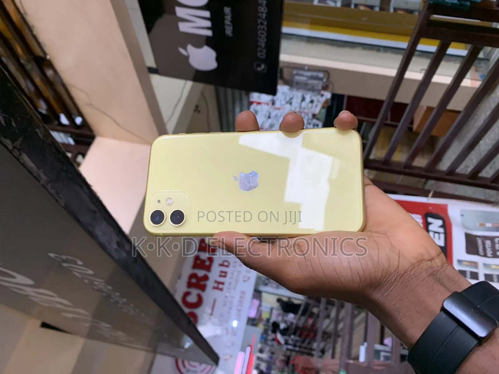 Apple iPhone 11 64 GB Yellow