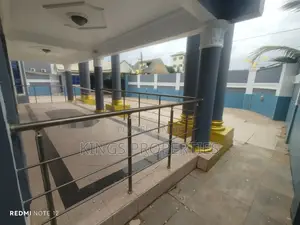 8bdrm Duplex in West Hills Mall Area for sale