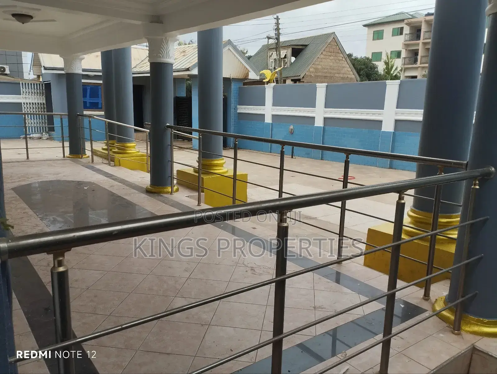 8bdrm Duplex in West Hills Mall Area for sale