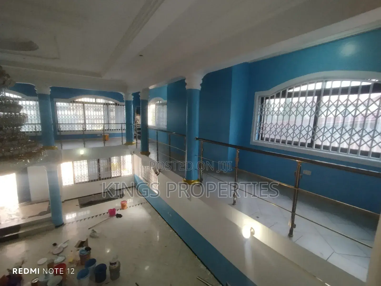 8bdrm Duplex in West Hills Mall Area for sale