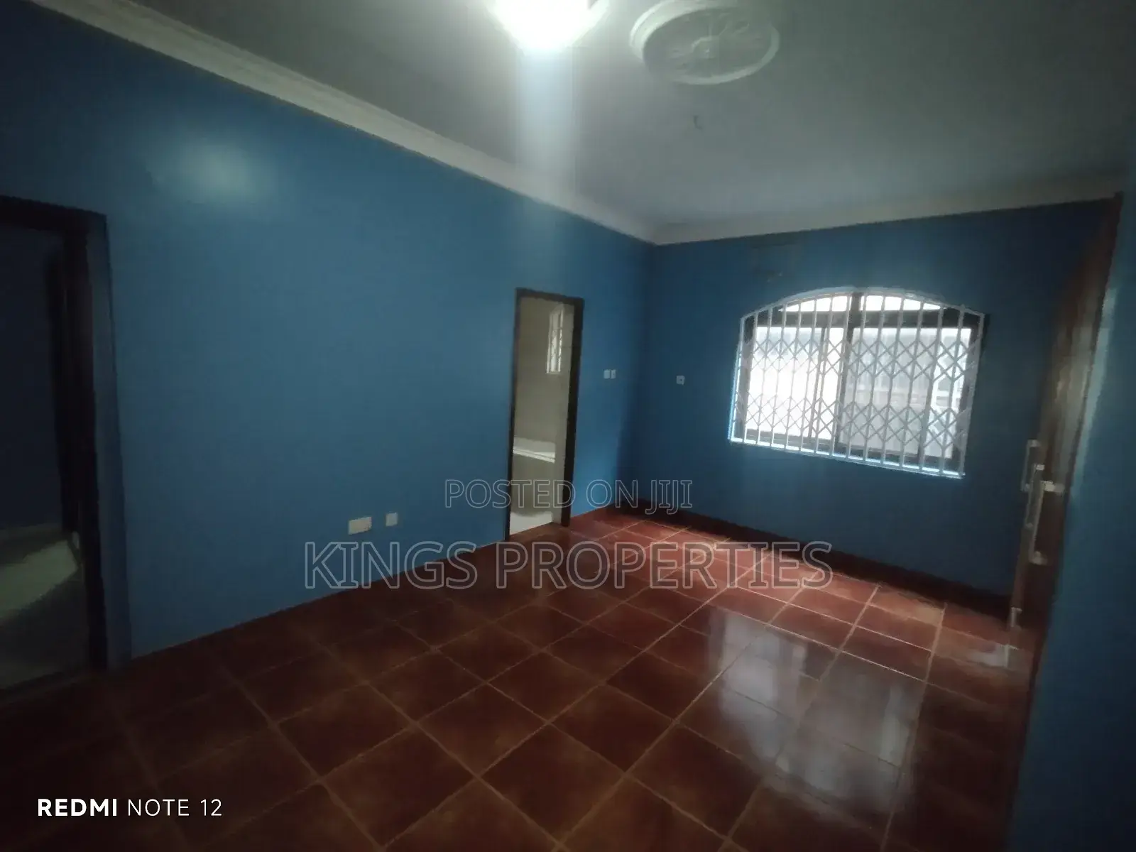 8bdrm Duplex in West Hills Mall Area for sale