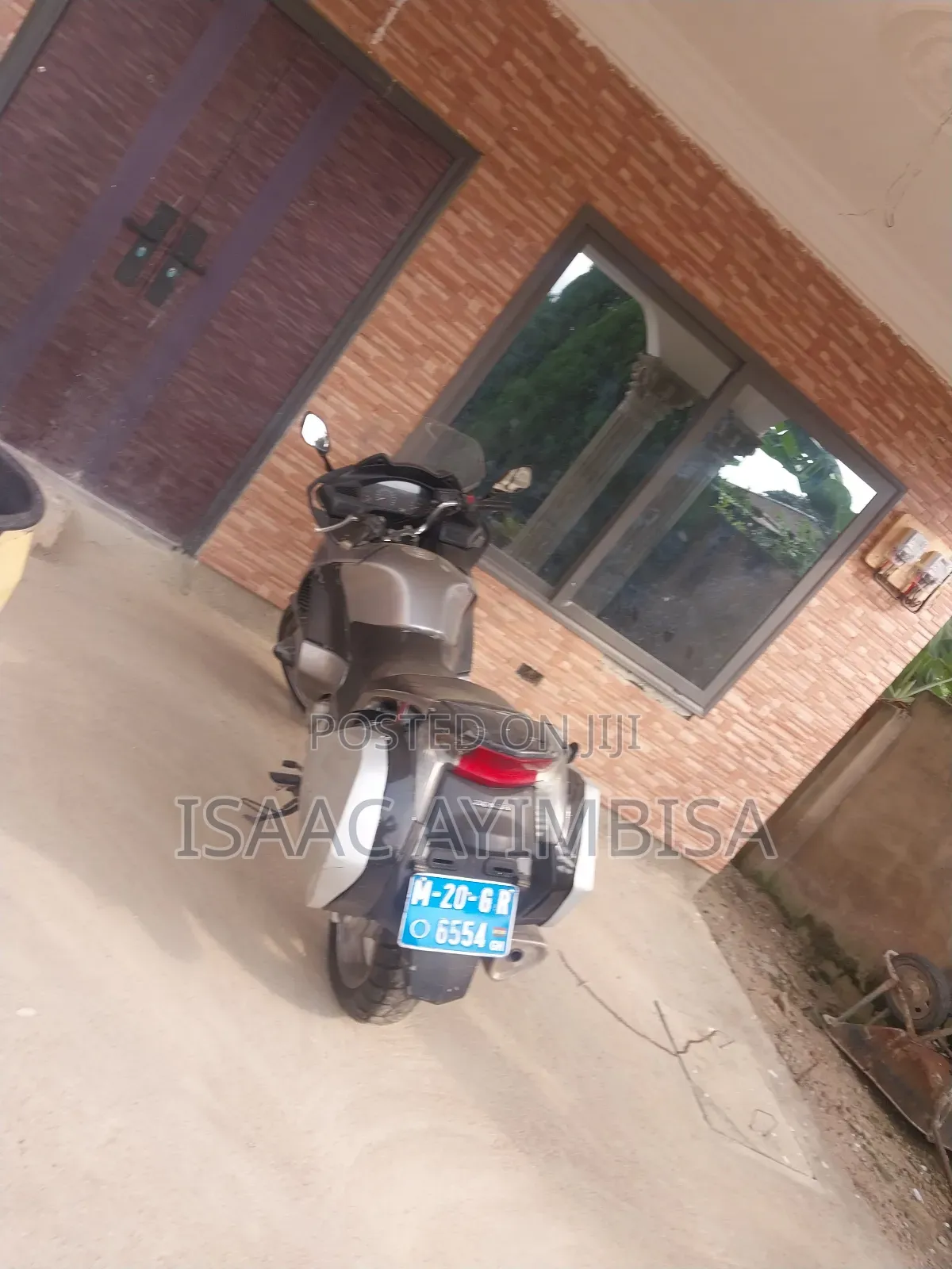 Honda VFR 700F 2010 Silver