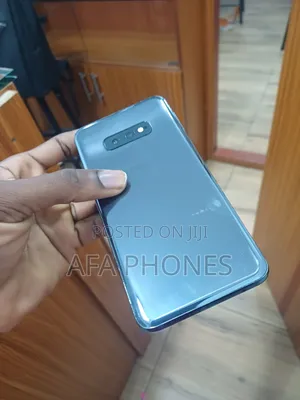 Samsung Galaxy S10e 128 GB Black