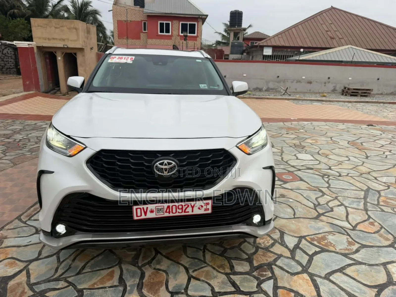 Toyota Highlander XLE AWD 2023 White