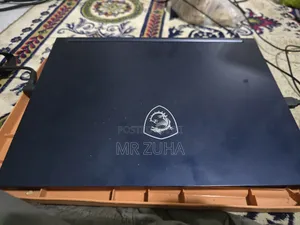 Laptop MSI Stealth 14 Studio A13VF 16GB Intel Core i7 SSD 1T