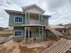 6bdrm House in Top-Boat Estate, Kumasi Metropolitan for sale